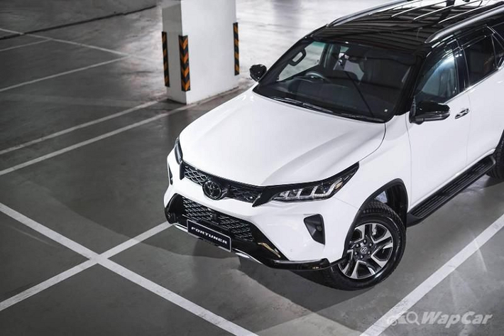 Hãng xe Nhật Bản cho biết thêm rằng nếu hãng giới thiệu EPS cho Toyota Fortuner thì chiếc SUV cần thay đổi cả nền tảng điện tử, điều đó cũng có nghĩa là Fortuner thế hệ tiếp theo sẽ được chuyển sang kiến trúc điện cập nhật.