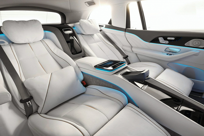 Bên cạnh SUV Mercedes-Maybach GLS 600, Mercedes-Benz Việt Nam (MBV) sẽ phân phối dòng siêu sang Mercedes-Maybach S-Class 2022 thế hệ mới với nhiều phiên bản khác nhau, dự kiến trong quý III năm nay.