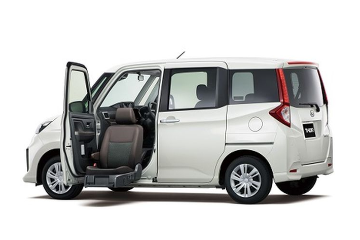 Tại Nhật Bản, có một số nhà sản xuất xe hơi cung cấp các thiết bị và tính năng thân thiện với người khuyết tật cho xe ôtô. Thậm chí, còn có chiếc xe được sinh ra để người khuyết tật có thể tự điều khiển xe. Daihatsu hiện đang là thương hiệu hàng đầu trong lĩnh vực xe Kei phúc lợi này - điển hình là mẫu xe Daihatsu Thor 2021 mới.