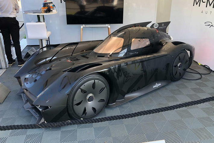 Goodwood Festival of Speed, một trong những sự kiện xe tuyệt nhất trên thế giới, là một nơi phổ biến để các nhà sản xuất giới thiệu xe mới tới công chúng lần đầu tiên. Năm nay, một vài sản phẩm nổi bật nhất được ra mắt ở sự kiện là BMW 2 Series và Lotus Emira. Bên cạnh đó, quan chúng cũng có cơ hội ngắm nhìn nhiều chiếc xe đua cổ điển, môtô và thậm chí máy bay và xe nguyên mẫu thử nghiệm một ý tưởng khác thường nào đó. Một nguyên mẫu như thế đến từ một công ty gọi là McMurtry với tên gọi McMurtry Speirling hoàn toàn mới.