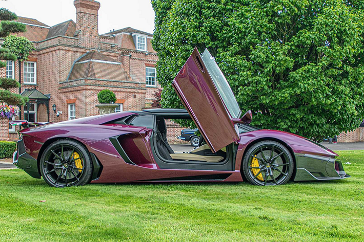 Ra mắt từ năm 2011, Aventador có công suất tối đa 700 mã lực. Hiện nay, phiên bản cuối cùng Aventador Ultimae có công suất 780 mã lực.