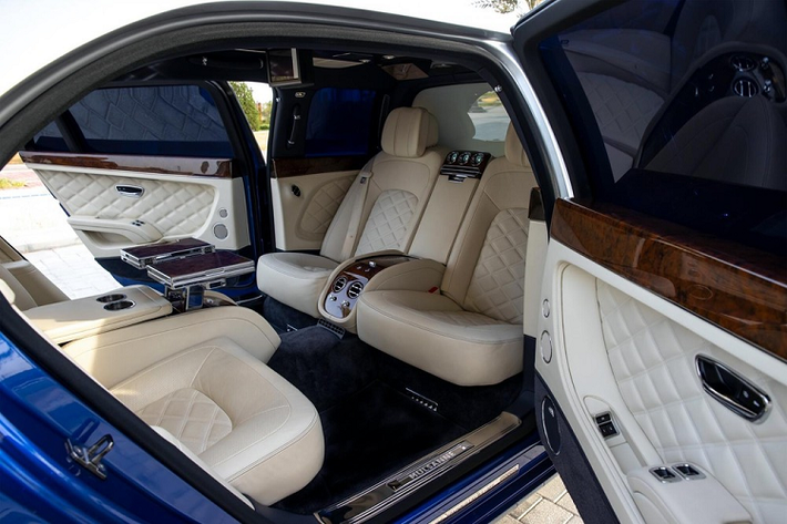 Tuy nhiên, mọi chuyện đã diễn ra không đúng như dự tính của hãng Bentley. Điều này khiến thương hiệu Anh quốc phải thay đổi kế hoạch và mở bán Mulsanne Grand Limousine trên toàn thế giới.