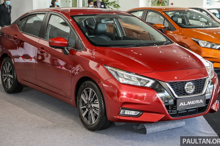 Dù chưa chính thức ra mắt nhưng các đại lý đã bắt đầu nhận cọc Nissan Sunny 2021 mới hay Almera 202, theo tư vấn bán hàng, Almera 2021 sẽ có 4 biến thể (2 bản số sàn, 2 bản số tự động), giá bán vẫn được giữ kín, chỉ biết rằng bản cao cấp nhất sẽ rẻ hơn khá nhiều so với đối thủ Toyota Vios và Honda City.