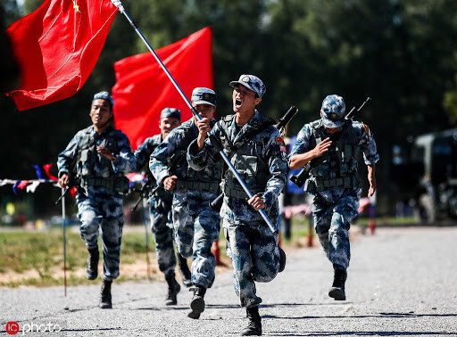 Về các nội dung thi, năm nay chỉ có 30 môn được đưa vào Hội thao, ít hơn 2 môn so với năm ngoái. Bộ quốc phòng Nga cũng đã mở ra một trang web đặc biệt để mọi người có thể tìm hiểu chi tiết các quy tắc và tiêu chuẩn trọng tài của các môn thi khác nhau. Ảnh: Binh sĩ Trung Quốc tập luyện cho Army Games