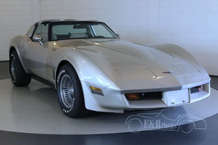 Chiếc Chevrolet Corvette C3 đắt nhất được bán trong lịch sử là chiếc L88 Lightweight đời 1969, một trong bốn chiếc L88 nhẹ duy nhất được sản xuất. Nó được Barrett-Jackson bán vào tháng 1 năm 2014 với giá 2.860.000 đô la (1.728.941 bảng Anh).
