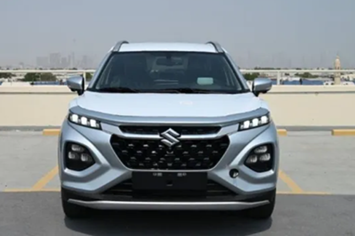 Động cơ tiêu thụ lượng xăng trung bình 21,5 km/lít (4,65 lít/100 km) nếu kết hợp với hộp số sàn và 20,01 km/lít (4,99 lít/100 km) khi đi cùng hộp số tự động. Thứ hai là động cơ xăng Dual Jet 4 xi-lanh, dung tích 1.2L với công suất tối đa 89,7 mã lực và mô-men xoắn cực đại 113 Nm. Sức mạnh được truyền tới bánh thông qua hộp số sàn 5 cấp hoặc hộp số sàn tự động AMT.