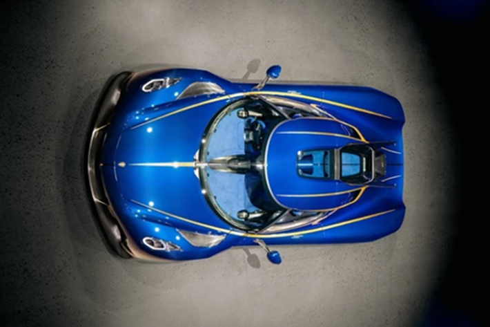 Koenigsegg cho biết, hãng đã dành 3.000 giờ để phân tích khí động học và thêm 5.000 giờ cho thiết kế và kỹ thuật để phát triển phiên bản Absolut, đây là minh chứng cho sự đầu tư nghiêm túc nhằm tạo nên một siêu phẩm đích thực.