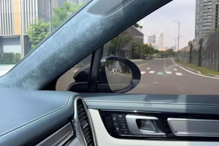 Porsche Cayenne Turbo sẽ đưa tay chơi này đến những cảm xúc ấn tượng nhất mà mình đã trải nghiệm trên các mẫu xe 911 để ở nhiều garage khác nhau.