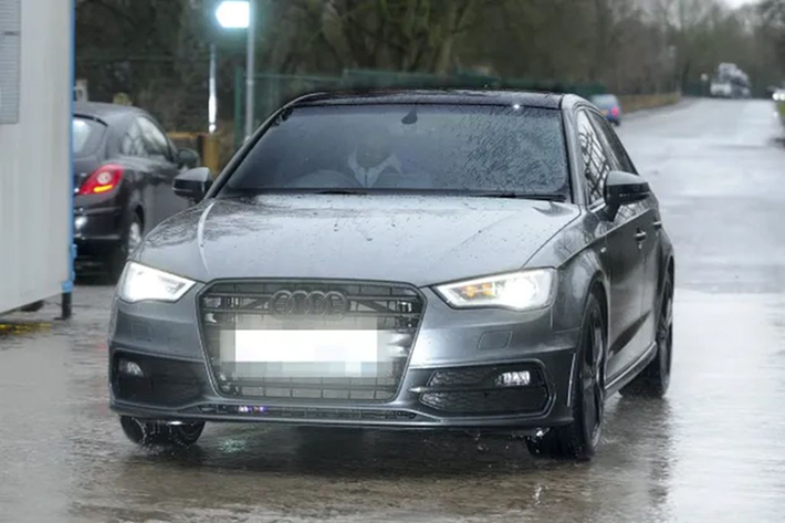 Chiếc xe rẻ nhất trong bộ sưu tập của tiền đạo Aston Villa có thể kể đến là chiếc Audi RS4, có giá 60.000 Bảng Anh (khoảng 1,88 tỷ đồng). Chiếc xe này được cầu thủ sinh năm 1997 tậu khi mới 18 tuổi.