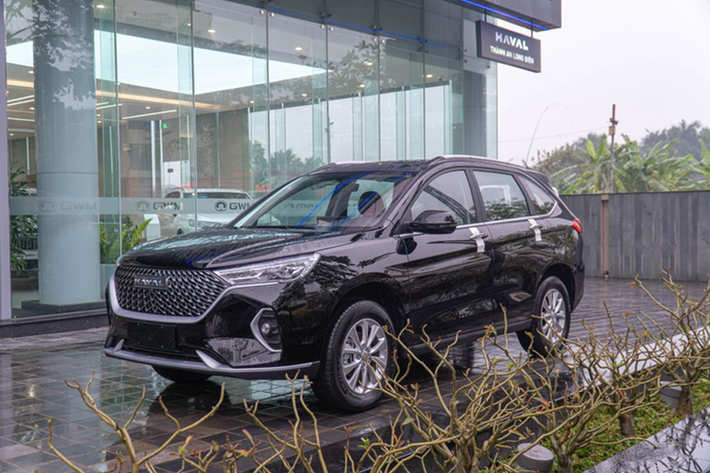 Haval M6 sử dụng động cơ xăng, là mẫu SUV hạng C đô thị hiện đại, không gian rộng rãi, công suất cực đại 105 kW, mô-men xoắn cực đại 202 Nm và được trang bị các công nghệ hỗ trợ lái, giúp việc di chuyển trong thành phố thuận tiện và thoải mái hơn
