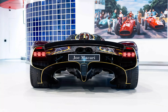 Với gói nâng cấp ngoại thất và nội thất độc đáo, nhiều khả năng chiếc hypercar này sẽ bán được với mức giá cao hơn 3 triệu bảng Anh (khoảng 3,78 triệu USD, tương đương 96.65 tỷ đồng).