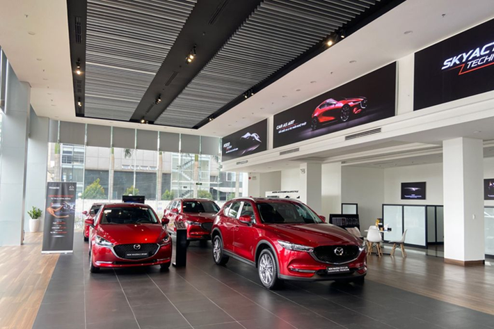 Theo thông tin đăng tải trên website chính hãng, các mẫu Mazda3 và Mazda CX-5 đã được điều chỉnh tăng giá bán. Cụ thể, tất cả các phiên bản của mẫu Mazda CX-5 tăng 20 triệu đồng, đưa mức giá khởi điểm của xe lên 749 triệu đồng và cao nhất là 979 triệu đồng.