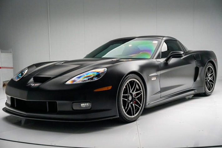 Trong khi nhiều người tin rằng thời gian gần đây Corvette bắt đầu cuộc rượt đuổi danh tiếng "siêu xe" với thế hệ C8 động cơ đặt giữa, tuy nhiên cuộc đua đã bắt đầu từ lâu với Chevrolet Corvette C6RS C6RS Pratt & Miller đời 2007.
