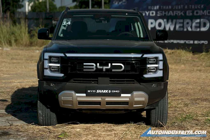 Hệ thống Super DMO là một biến thể của hệ thống DM-i của BYD, được phát triển hướng đến mục đích sử dụng off-road. Trái tim của xe bán tải BYD Shark 6 2025 là động cơ xăng tăng áp 1,5 lít tạo ra công suất 181 mã lực và mô-men xoắn 260 Nm.