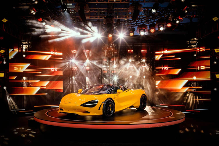 So với McLaren 720S, tân binh 750S cũng được trang bị động cơ xăng V8, tăng áp kép, dung tích 4.0 lít, nhưng lại mạnh hơn 4%, cụ thể trái tim trên xe McLaren 750S sẽ sản sinh công suất tối đa 740 mã lực, thay vì 710 mã lực, tại tua máy 7.500 vòng/phút và mô-men xoắn cực đại 800 Nm.