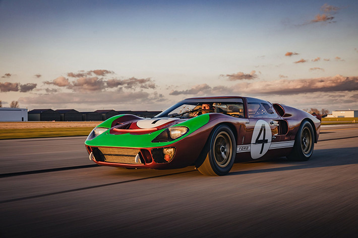 Chiếc xe đua Ford GT40 MkII siêu hiếm này có số khung gầm P/1032 và ban đầu được giao cho Shelby American vào cuối năm 1965 dưới dạng khung gầm chưa sơn, sau đó được chuẩn bị để tham gia vào những cuộc đua.
