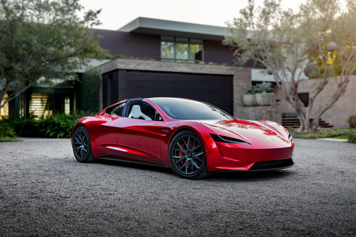 Điều đáng nói là trang web của Tesla vẫn tiếp tục nhận đặt cọc từ khách hàng mua xe Tesla Roadster thế hệ mới với quy trình không thay đổi trong suốt 8 năm qua.