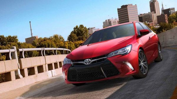 5. Toyota Camry: Với doanh số 26.763 xe, Toyota Camry vượt mặt Nissan Altima để trở thành dòng sedan tầm trung có doanh số cao nhất tại Mỹ trong tháng 1.