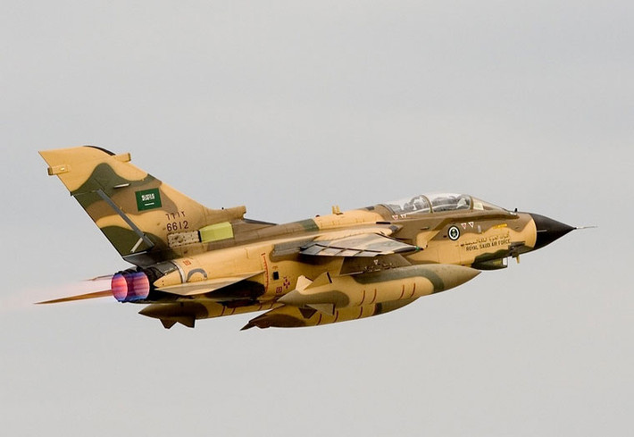 Cường kích Tornado là một vũ khí đầy sức mạnh khác của RSAF. Đây là loại máy bay tấn công mặt đất chủ lực của RSAF. Ngoài nhiệm vụ tấn công mặt đất, Tornado còn có khả năng trinh sát mạnh mẽ. RSAF đang hoạt động 80 chiếc Tornado.
