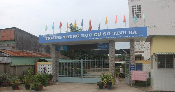 Nữ sinh lớp 9 nghi nhảy từ lầu 3 để tự tử: Ngày 15/9, Công an huyện Chợ Gạo, tỉnh Tiền Giang đang điều tra vụ một nữ sinh lớp 9 nghi vấn nhảy từ lầu 3 của Trường THCS Tịnh Hà bị gãy tay, chân trái và chấn thương cột sống. Theo thông tin ban đầu, khoảng 6h50 cùng ngày, em N.P.T.T. (SN 2008) là học sinh lớp 9 của Trường THCS Tịnh Hà (xã Mỹ Tịnh An, huyện Chợ Gạo) đứng một mình tại lầu 3 có nhiều biểu hiện giống như chuẩn bị nhảy lầu tự tử. Em T. sau đó rơi từ lầu 3 xuống sân trường và được đưa đến bệnh viện cấp cứu trong tình trạng bị thương nặng.