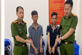 Khám nhà, Công an Lai Châu phát hiện hai bố con tàng trữ ma túy 