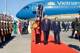 Tổng Bí thư Tô Lâm tới Vientiane, bắt đầu các hoạt động thăm cấp Nhà nước Lào