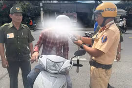 Nhiều 'ma men' thúc thủ vì CSGT đổi cách kiểm tra nồng độ cồn