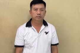 Bắt cựu Trưởng ban quản lý chung cư lừa bán căn hộ tái định cư