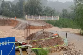 Nỗ lực liên lạc với 600 hộ dân xã Trà Leng bị mất liên lạc do mưa lũ