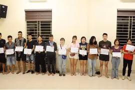 Triệt xóa ổ nhóm đánh bạc trên đồi quế ở Lào Cai