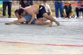 Đô vật tử vong sau chấn thương nghiêm trọng tại hội vật Hà Nội