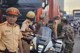 'Điểm nóng' vi phạm ATGT, chủ trạm xăng 'tiết lộ' bất ngờ!