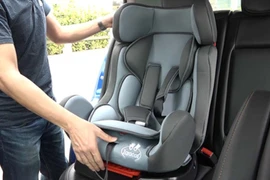 Xe kinh doanh không bắt buộc phải lắp ghế an toàn cho trẻ em