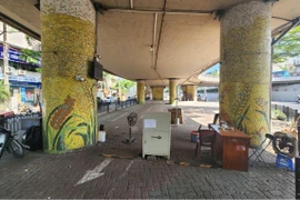 Hà Nội dọn sạch bãi xe dưới gầm cầu Chương Dương, Ngã Tư Vọng