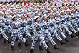 Những "bóng hồng" xinh đẹp trong hàng ngũ tập diễu binh A80