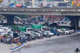 Hình ảnh mới lạ ở Hà Nội từ khi 'mắt thần' hoạt động