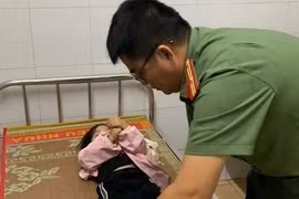 CA cấp tốc băng hơn 45 km đường rừng trong mưa bão đưa cháu nhỏ đi cấp cứu