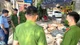 Gần 800 kg thịt lợn hôi thối suýt bị tuồn ra thị trường