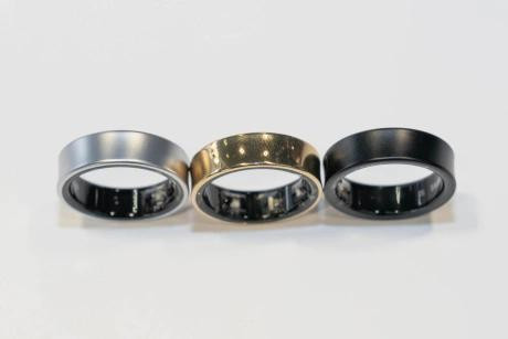 Samsung cho biết Galaxy Ring sẽ lên kệ tại Việt Nam với giá 9,9 triệu đồng, nhắm đến người dùng trẻ, hiện đại và đề cao sức khỏe.