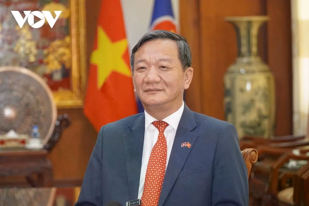 Đại sứ Việt Nam tại Lào Nguyễn Minh Tâm trả lời phỏng vấn của phóng viên VOV