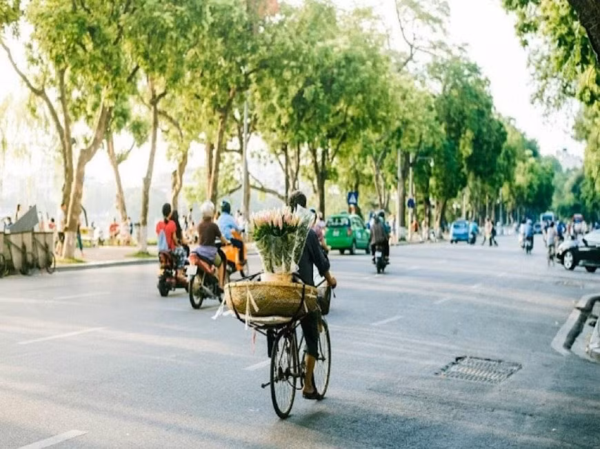 Hà Nội ngày nắng và đêm không mưa. Ảnh minh họa