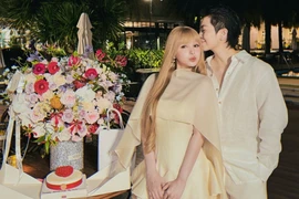 Xoài Non và Gil Lê “đánh dấu chủ quyền” với bộ ảnh kỷ niệm 1 năm hạnh phúc