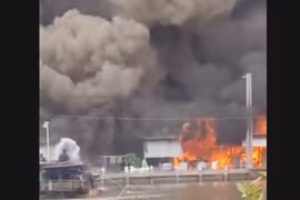 56 ki ốt bị thiêu rụi trong vụ đốt nhà gây cháy tại chợ Thanh Tùng Cà Mau