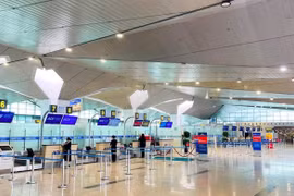 Hành khách bị hủy chuyến bay sẽ được bồi thường dù đã được báo trước