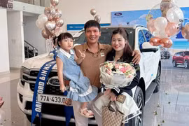 Lộc Fuho khoe tậu xế mới gần 2 tỷ gây xôn xao MXH