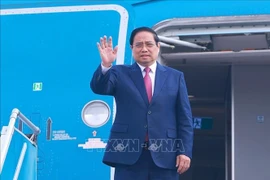 Thủ tướng Phạm Minh Chính lên đường tới Lào