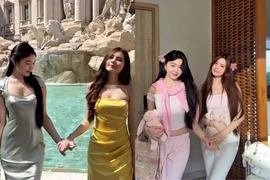 Hai ái nữ nhà MC Quyền Linh cùng chung khung hình, visual xinh tràn màn hình