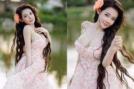 Diện váy bánh bèo, Ngân 98 khoe trọn vòng 1 "tràn màn hình"