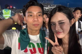 Bạn gái Văn Thanh tiết lộ được bạn trai yêu chiều hết nấc