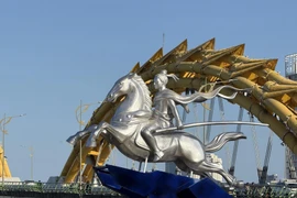 Linh vật Thánh Gióng cưỡi ngựa uy nghi ở Đà Nẵng khiến netizen xuýt xoa